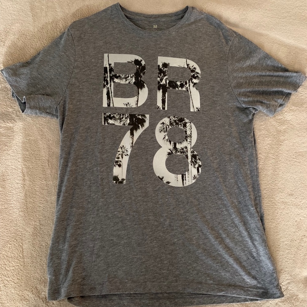 Banana Republic Men’s Graphic Tee Medium